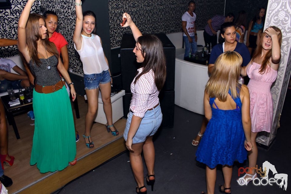 Petrecere cu Blaga de la Oradea în Life, 