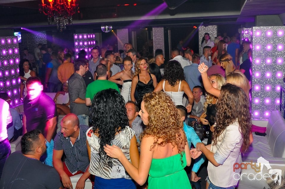 Petrecere cu Blaga de la Oradea în Life, 