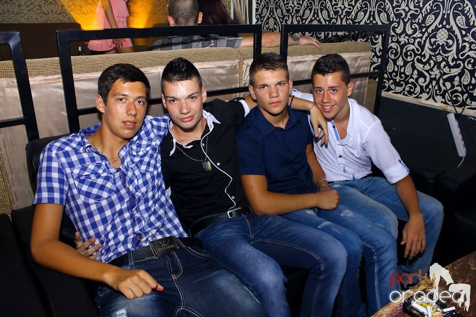 Petrecere cu Blaga în Life Club, 