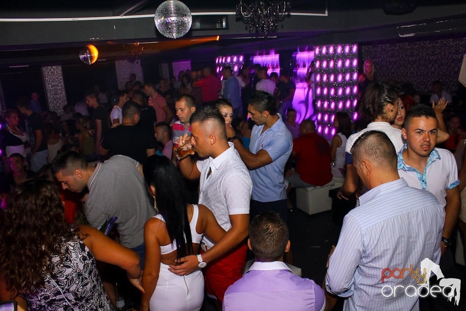 Petrecere cu Blaga în Life Club, 