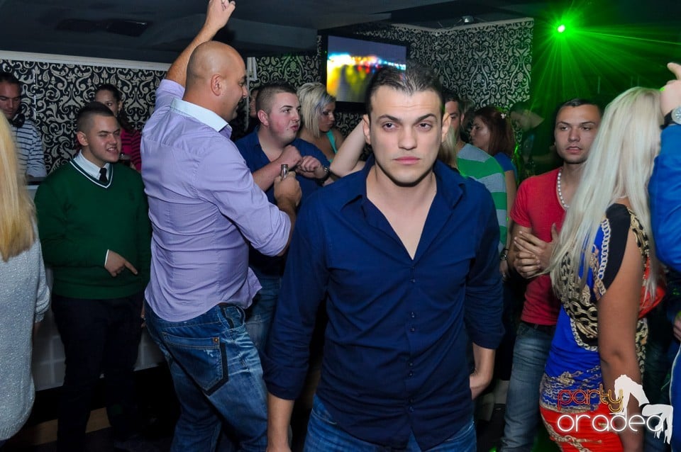 Petrecere cu Blaga şi Liviu Guţă în Life, 