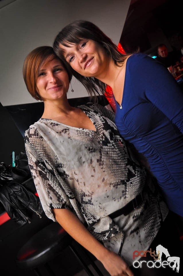 Petrecere cu DJ Mahony în Heat, 