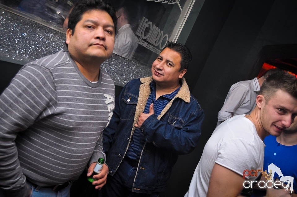 Petrecere cu DJ Mahony în Heat, 