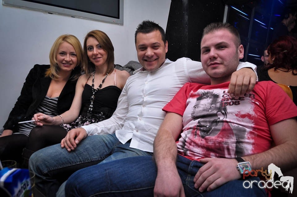 Petrecere cu DJ Mahony în Heat, 