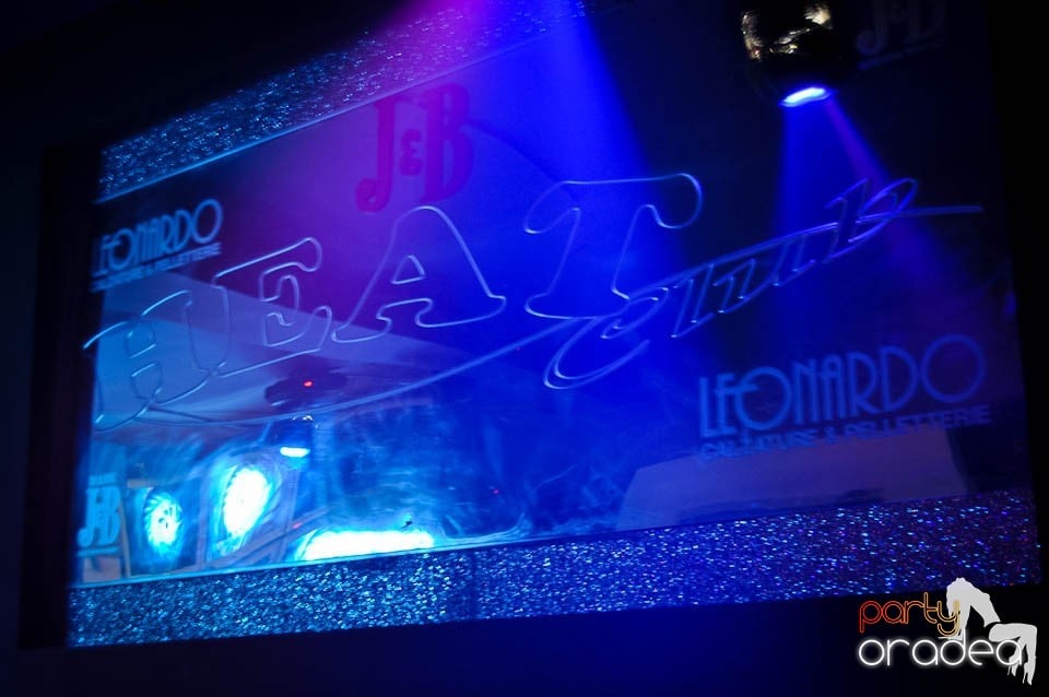 Petrecere cu DJ Mahony în Heat, 