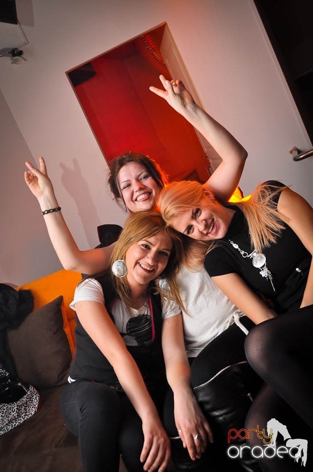 Petrecere cu DJ Mahony în Heat, 