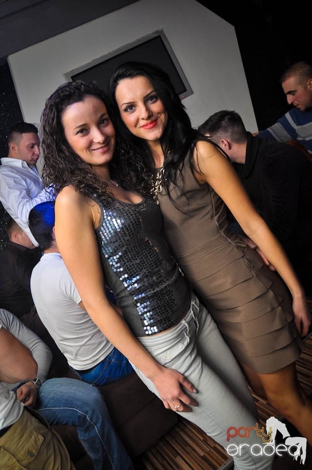 Petrecere cu DJ Mahony în Heat, 