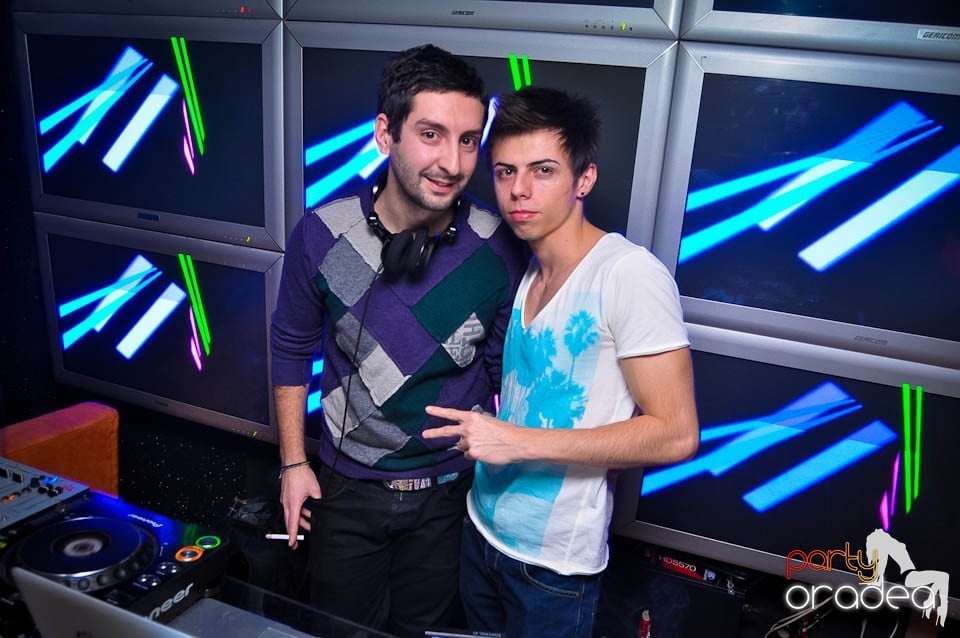 Petrecere cu DJ Mahony în Heat, 