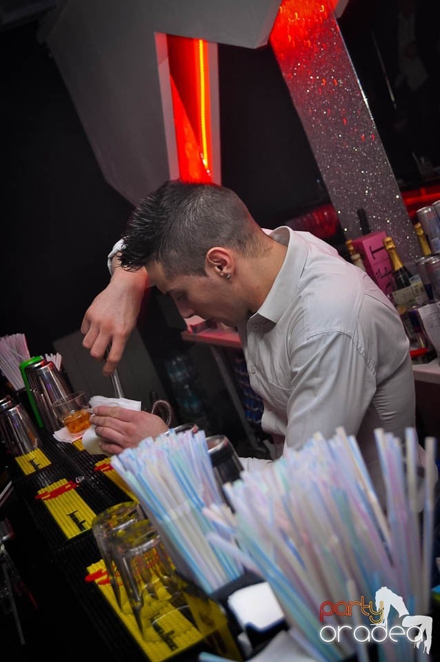 Petrecere cu DJ Mahony în Heat, 