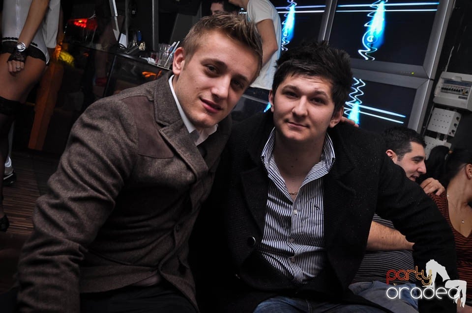 Petrecere cu DJ Mahony în Heat, 