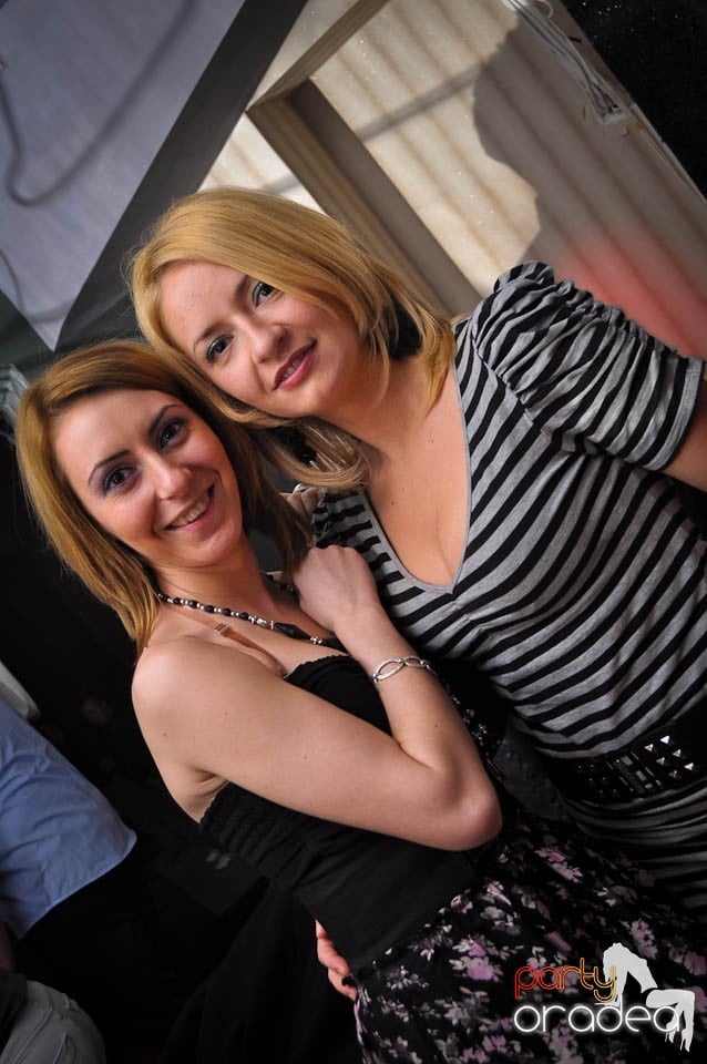 Petrecere cu DJ Mahony în Heat, 