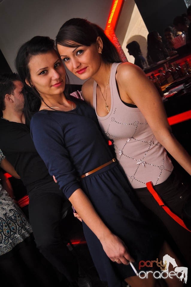 Petrecere cu DJ Mahony în Heat, 