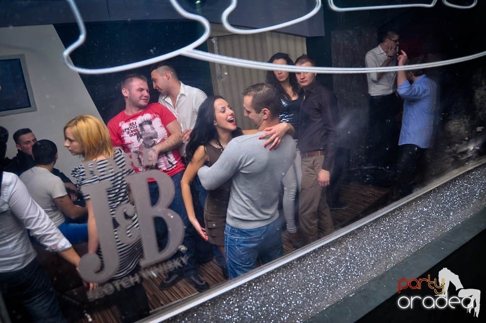 Petrecere cu DJ Mahony în Heat, 