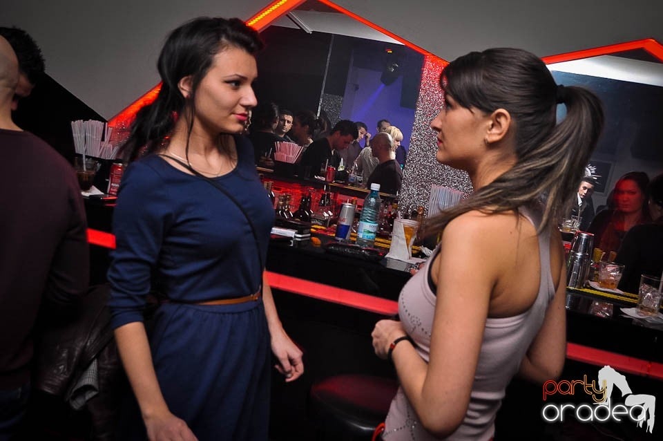 Petrecere cu DJ Mahony în Heat, 