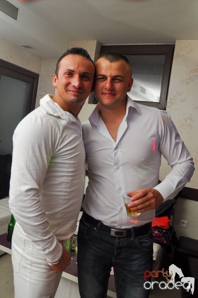 Petrecere cu muzică LIVE în Dizalya, 