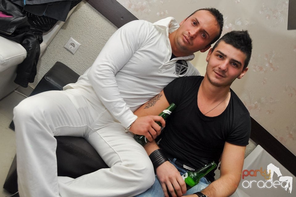 Petrecere cu muzică LIVE în Dizalya, 