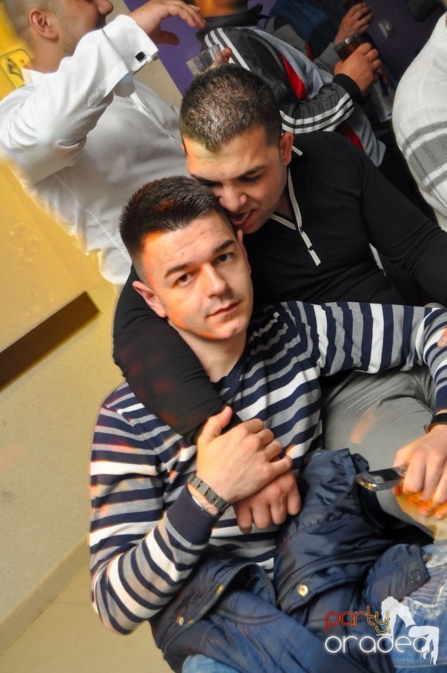 Petrecere cu muzică LIVE în Dizalya, 