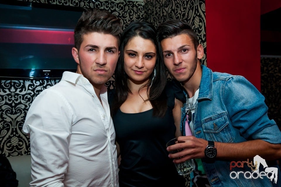 Petrecere cu muzică live, 