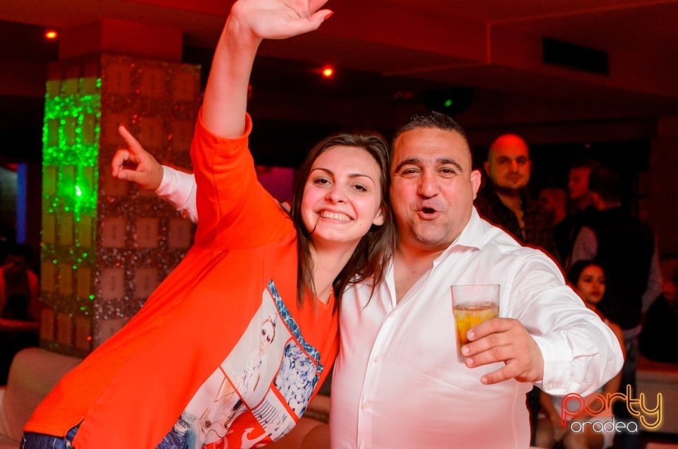 Petrecere cu muzică live, 