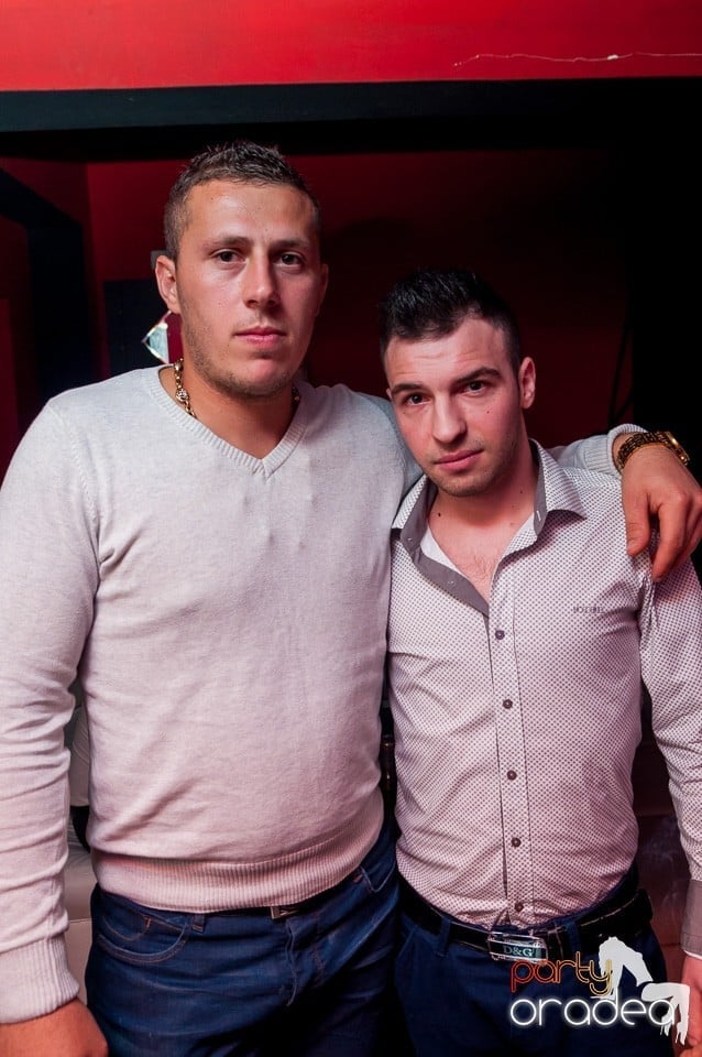 Petrecere cu muzică live, 