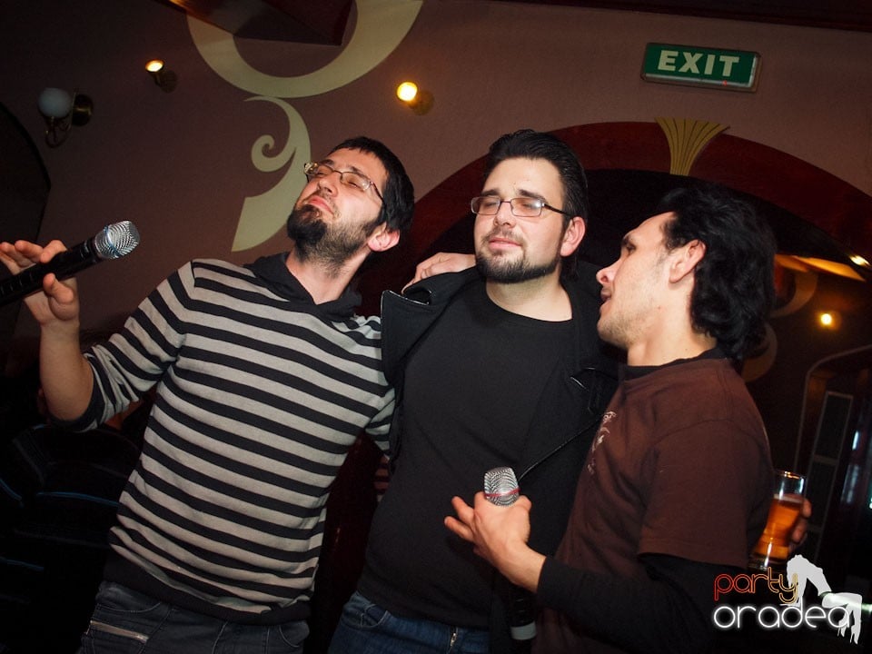 Petrecere de 8 martie în Chanson Café, 