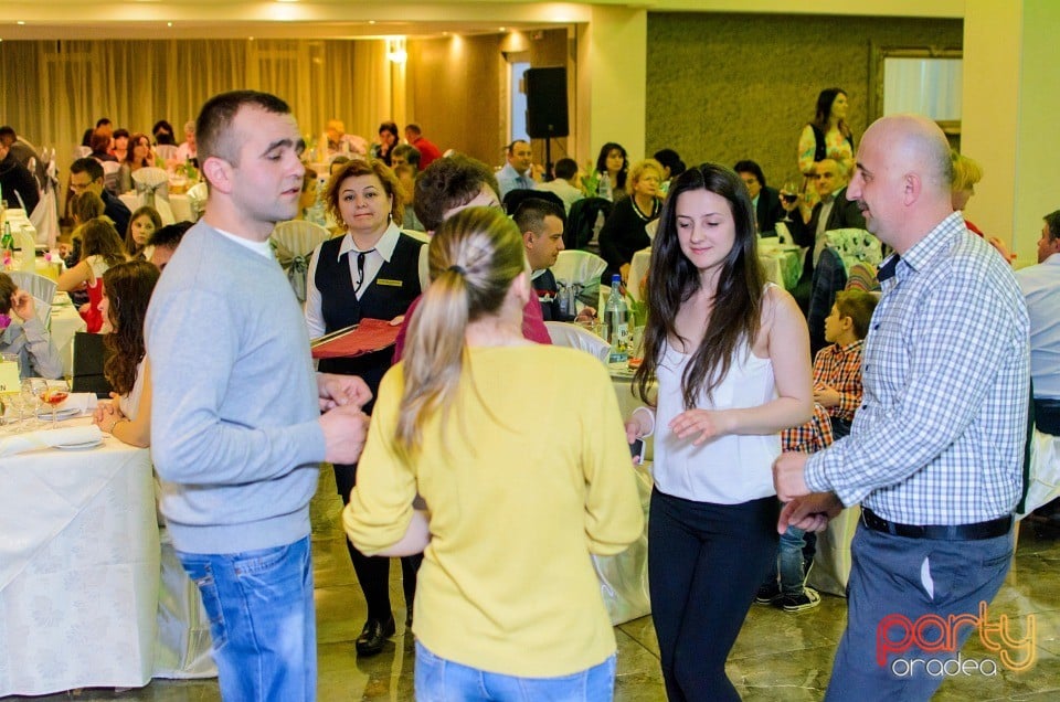 Petrecere de 8 Martie în Hotel Termal, Hotel Termal