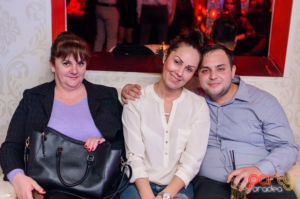 Petrecere de Crăciun alături de Blaga, 