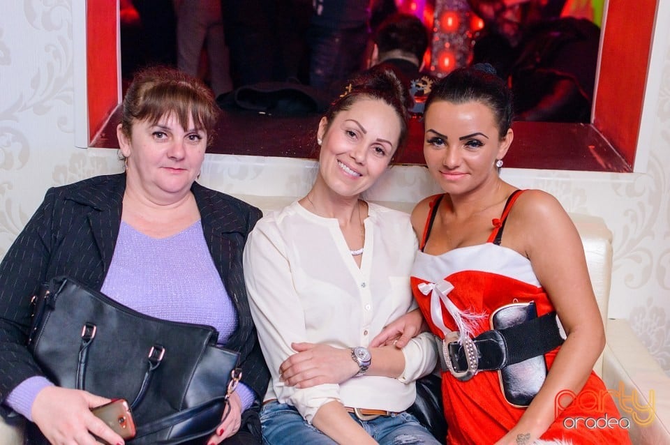 Petrecere de Crăciun alături de Blaga, 