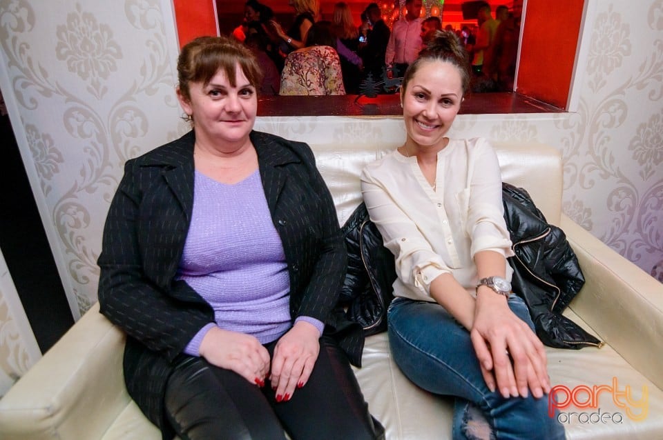 Petrecere de Crăciun alături de Blaga, 