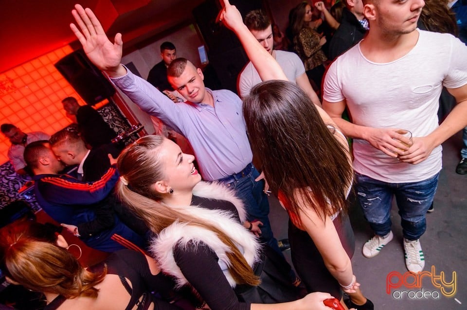 Petrecere de Crăciun alături de Blaga, 