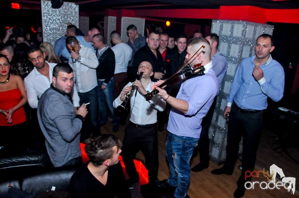 Petrecere de Crăciun în Club Life, 