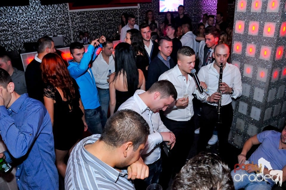 Petrecere de Crăciun în Club Life, 