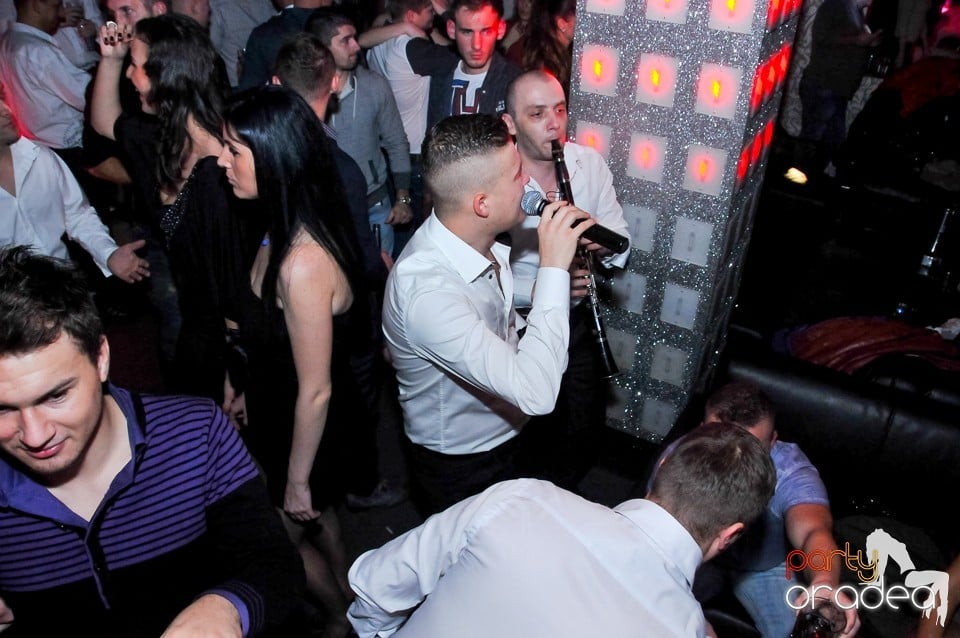 Petrecere de Crăciun în Club Life, 