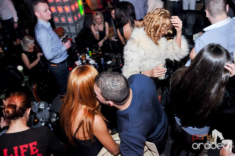 Petrecere de Crăciun în Club Life, 