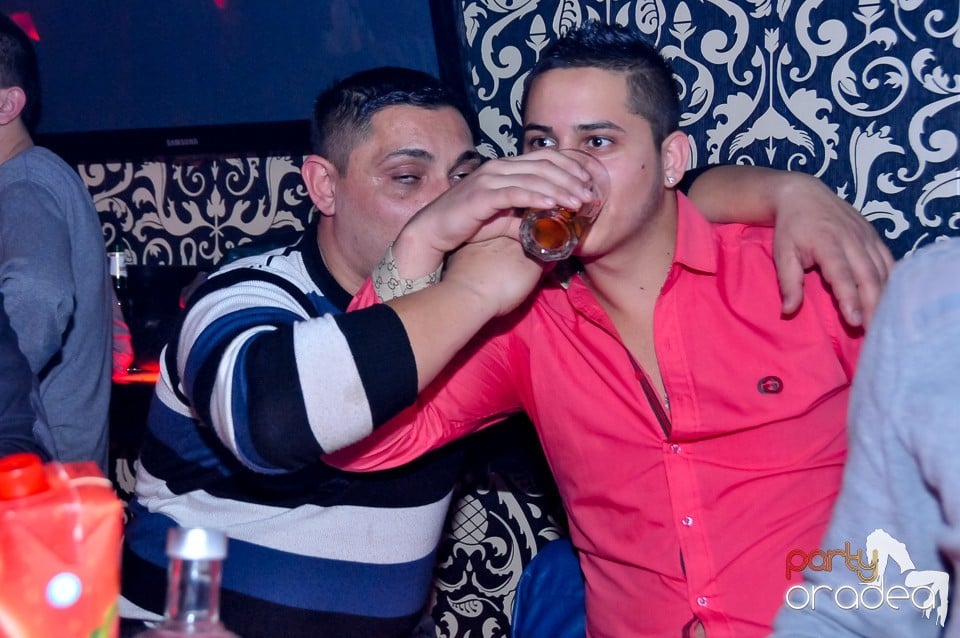 Petrecere de Crăciun în Club Life, 