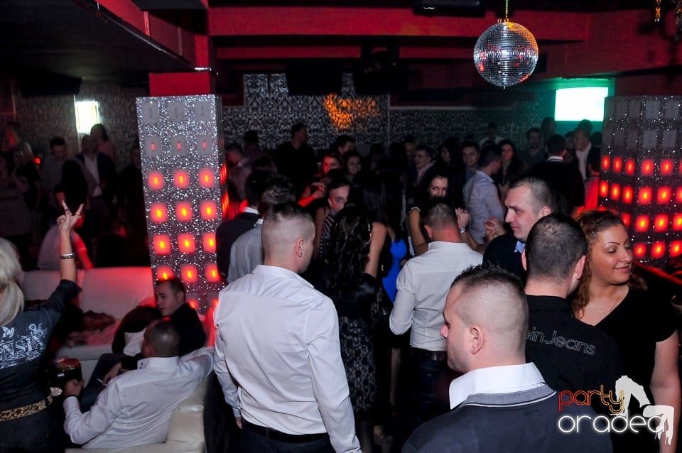 Petrecere de Crăciun în Club Life, 