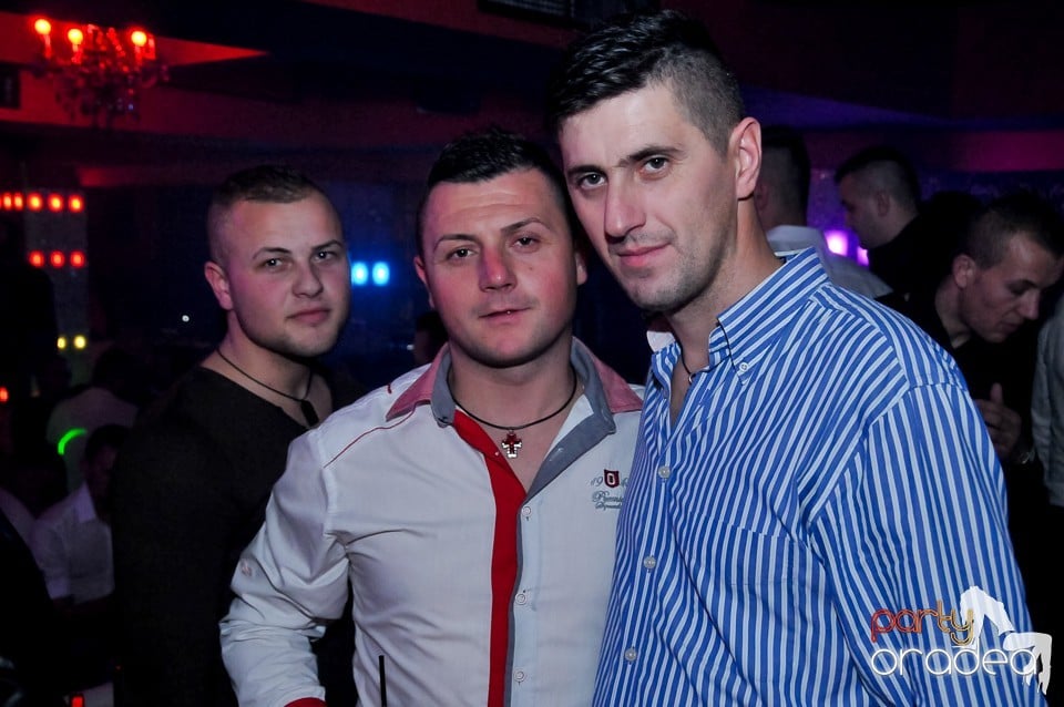 Petrecere de Crăciun în Club Life, 