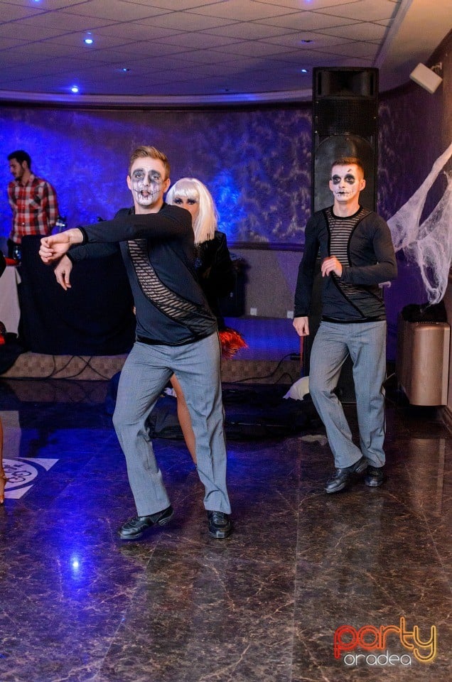 Petrecere de Halloween în Hotel Internaţional, Hotel Internaţional