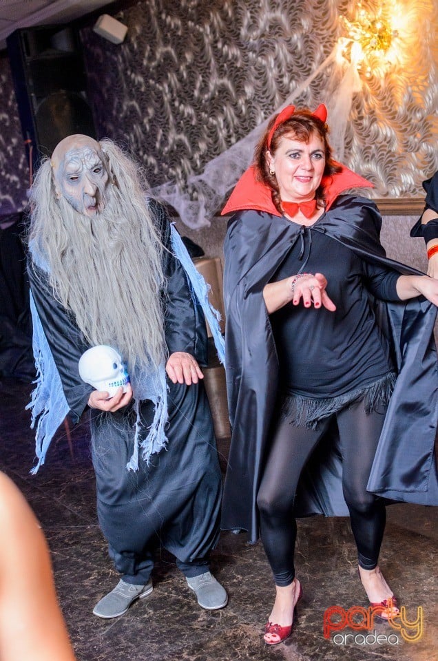 Petrecere de Halloween în Hotel Internaţional, Hotel Internaţional