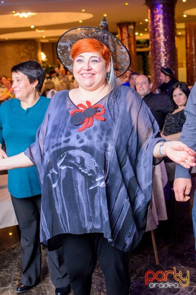 Petrecere de Halloween în Hotel Internaţional, Hotel Internaţional