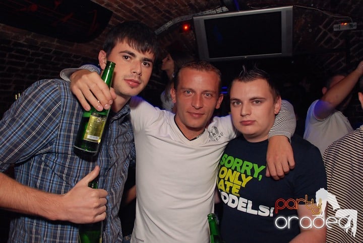 Petrecere de mijloc de săptămână, 