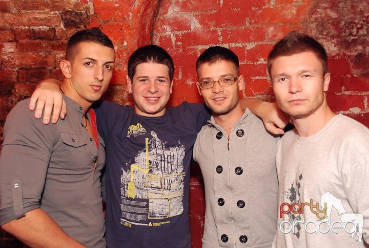 Petrecere de mijloc de săptămână, 