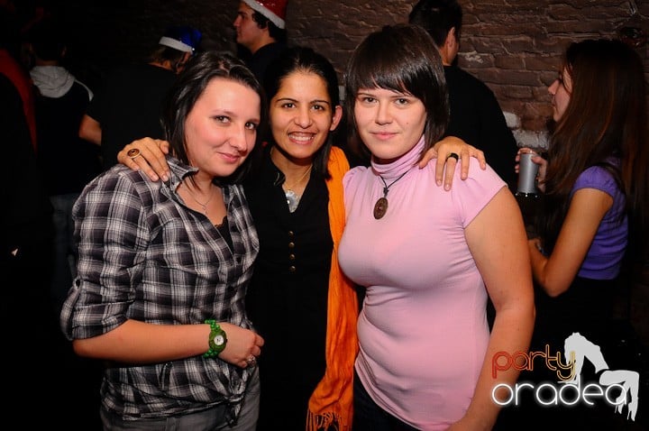 Petrecere de Moş Nicolae, Gekko-Bánya