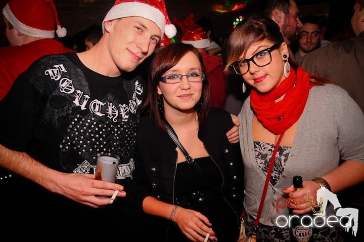 Petrecere de Moş Nicolae, Gekko-Bánya