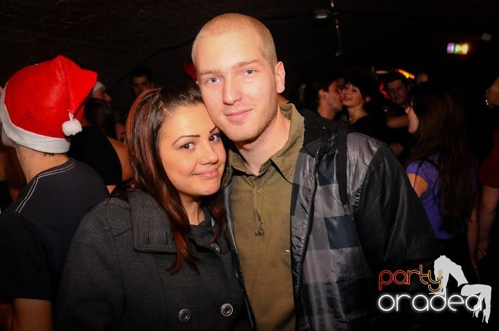 Petrecere de Moş Nicolae, Gekko-Bánya