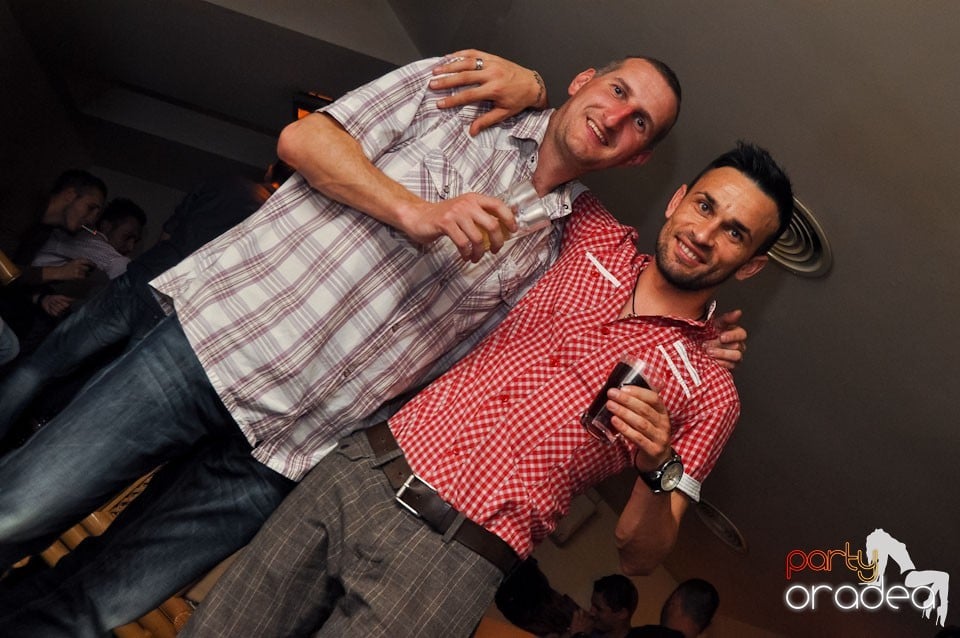 Petrecere de Paşti în Zulu Caffe, Zulu Caffe