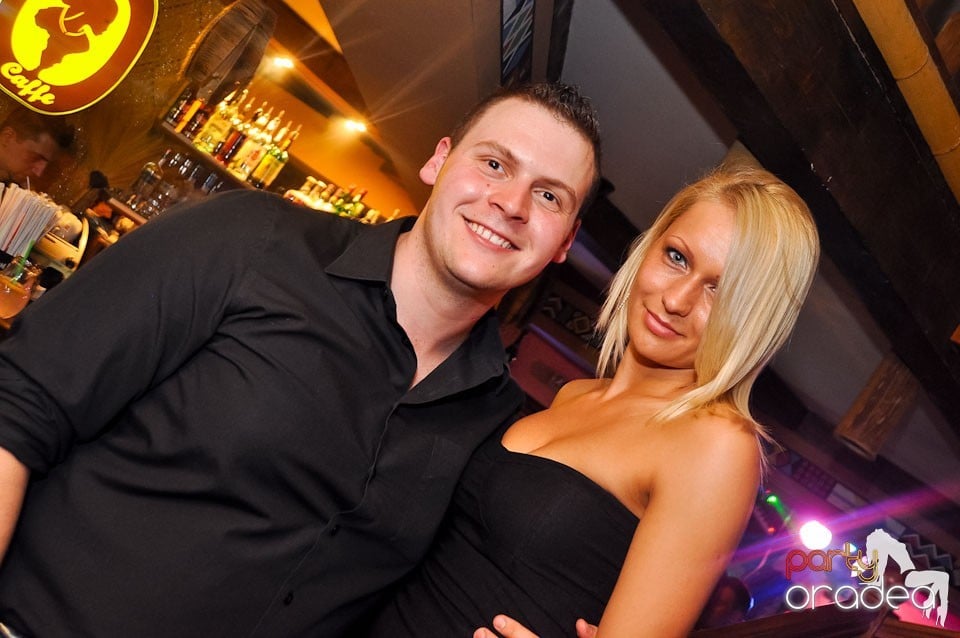 Petrecere de Paşti în Zulu Caffe, Zulu Caffe