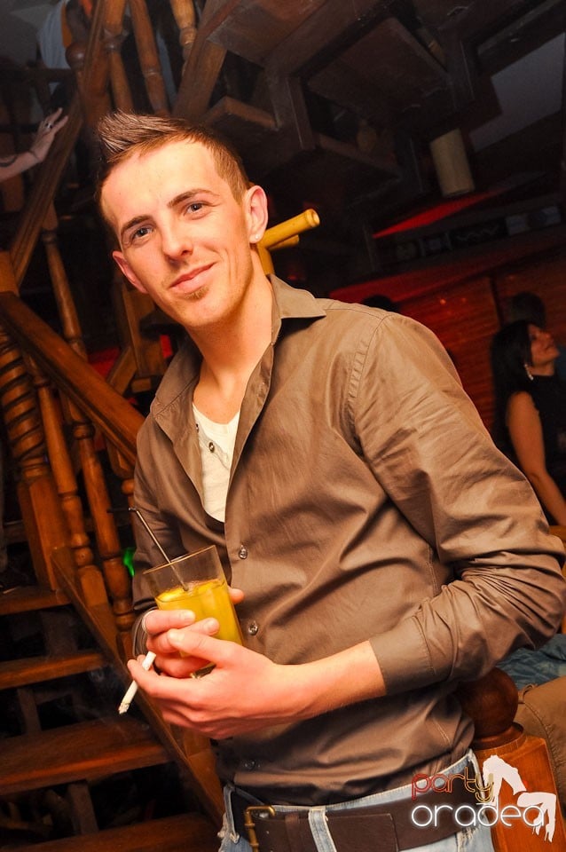 Petrecere de Paşti în Zulu Caffe, Zulu Caffe