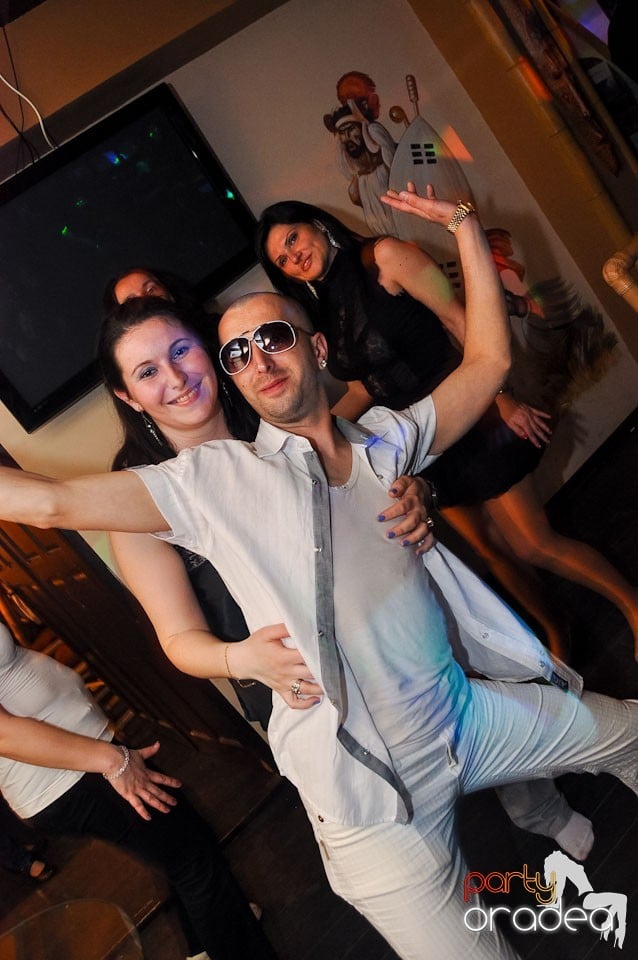 Petrecere de Paşti în Zulu Caffe, Zulu Caffe