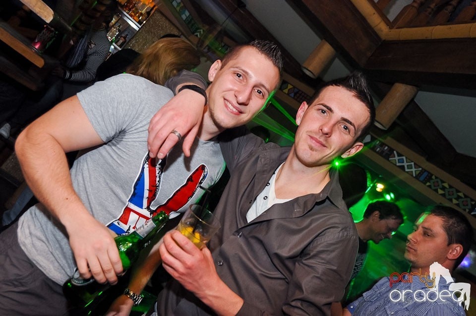 Petrecere de Paşti în Zulu Caffe, Zulu Caffe